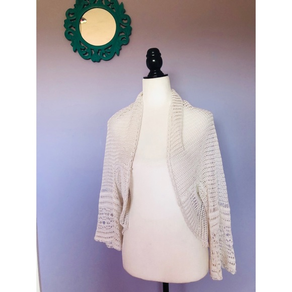 Free people open knit crochet white cardigan shrug - Picture 3 of 6